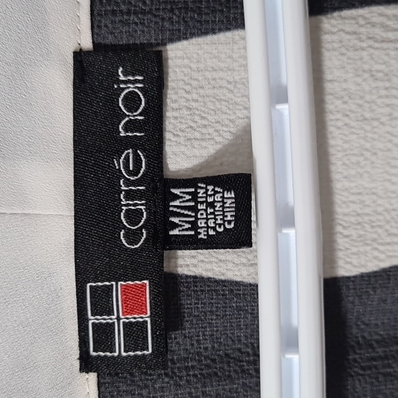 🟣carré noir - Black & White Print V Neck Sleeveless Blouse - Size M - Picture 2 of 5